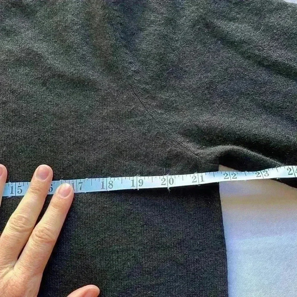 Thirty-Five Kent 100% Cashmere Sweater Mens Large Black V-Neck Pullover Soft - Picture 5 of 8